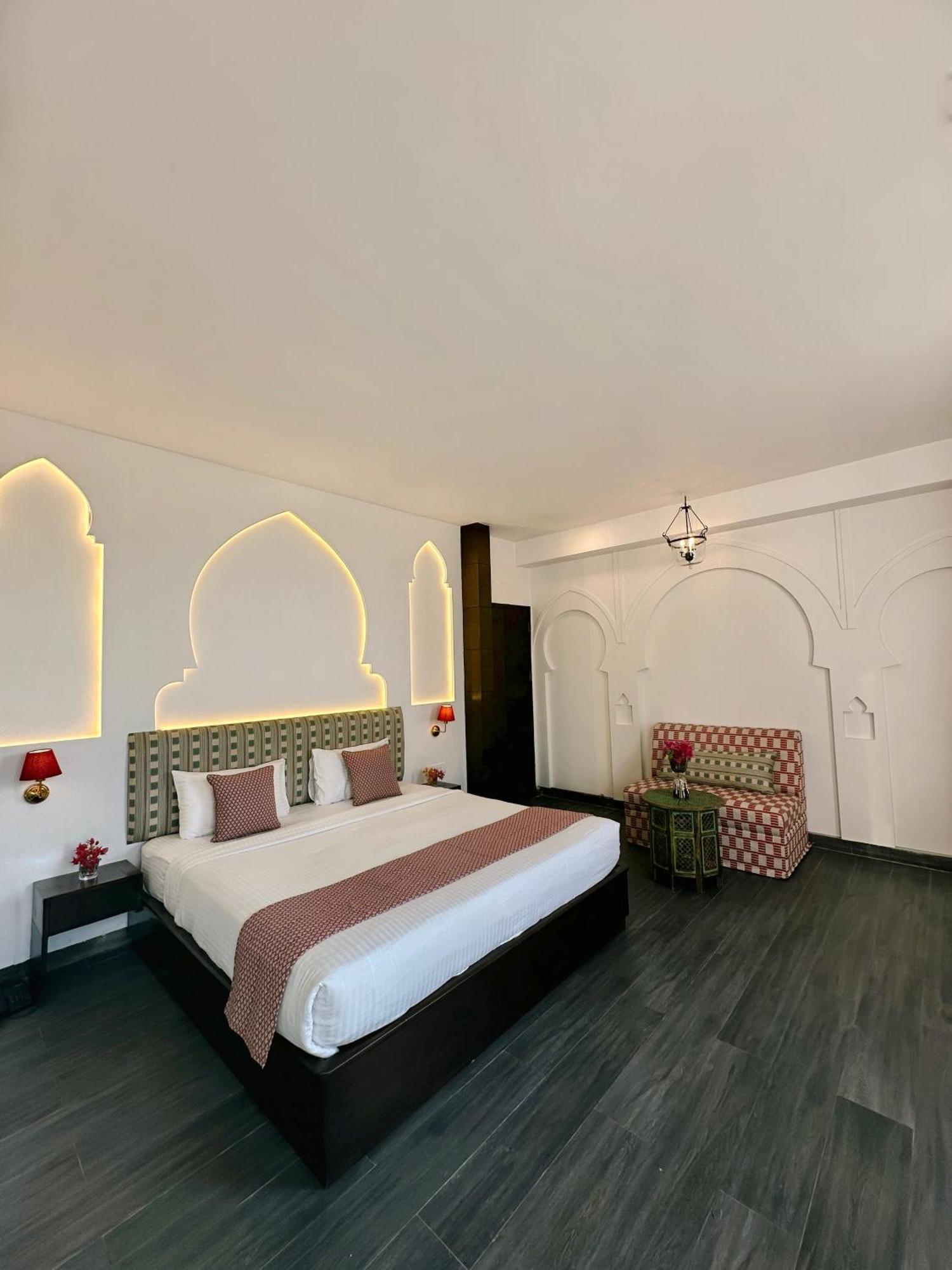 Hotel Atulyaa Taj Agra  Exteriör bild