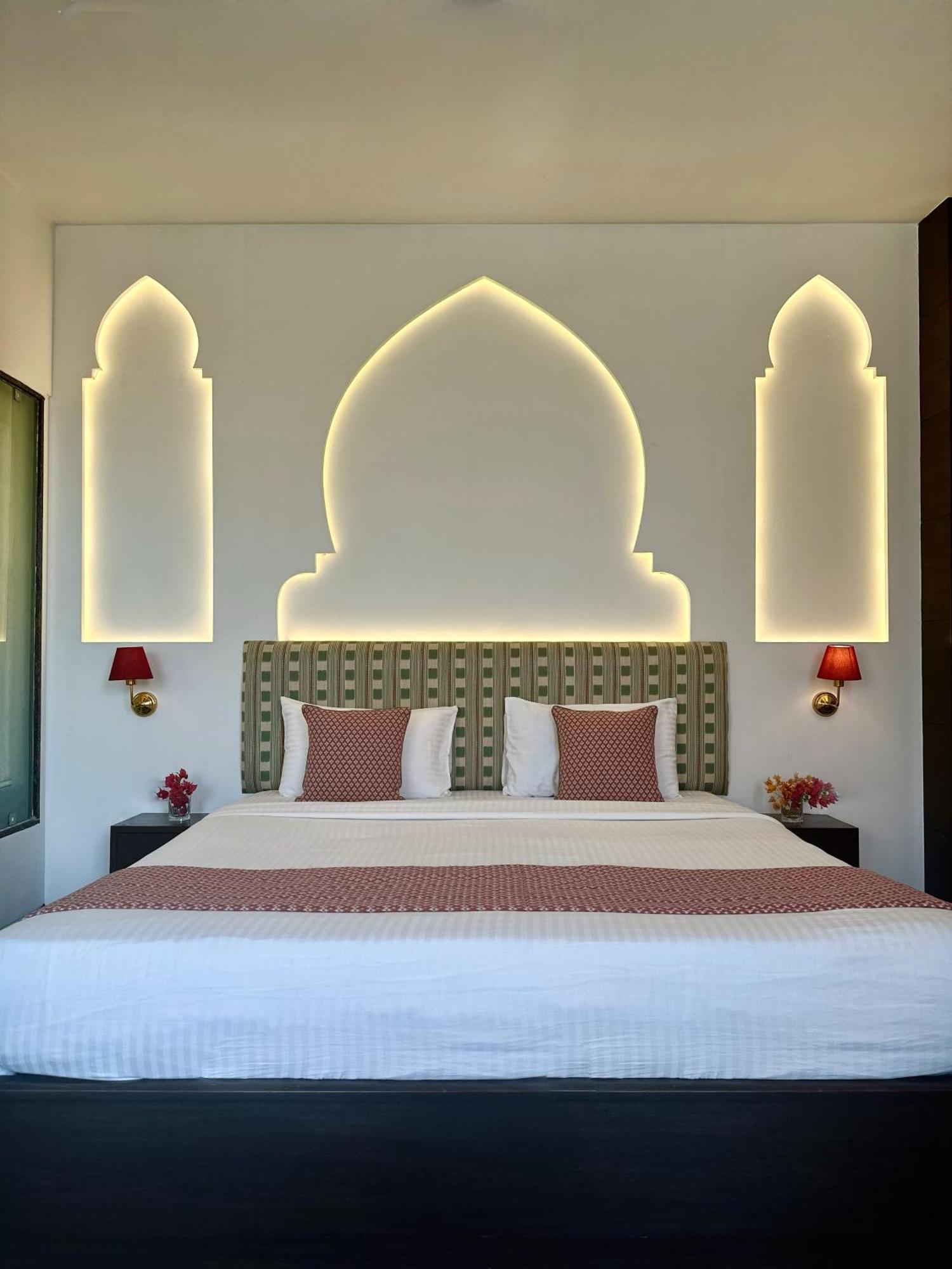 Hotel Atulyaa Taj Agra  Exteriör bild