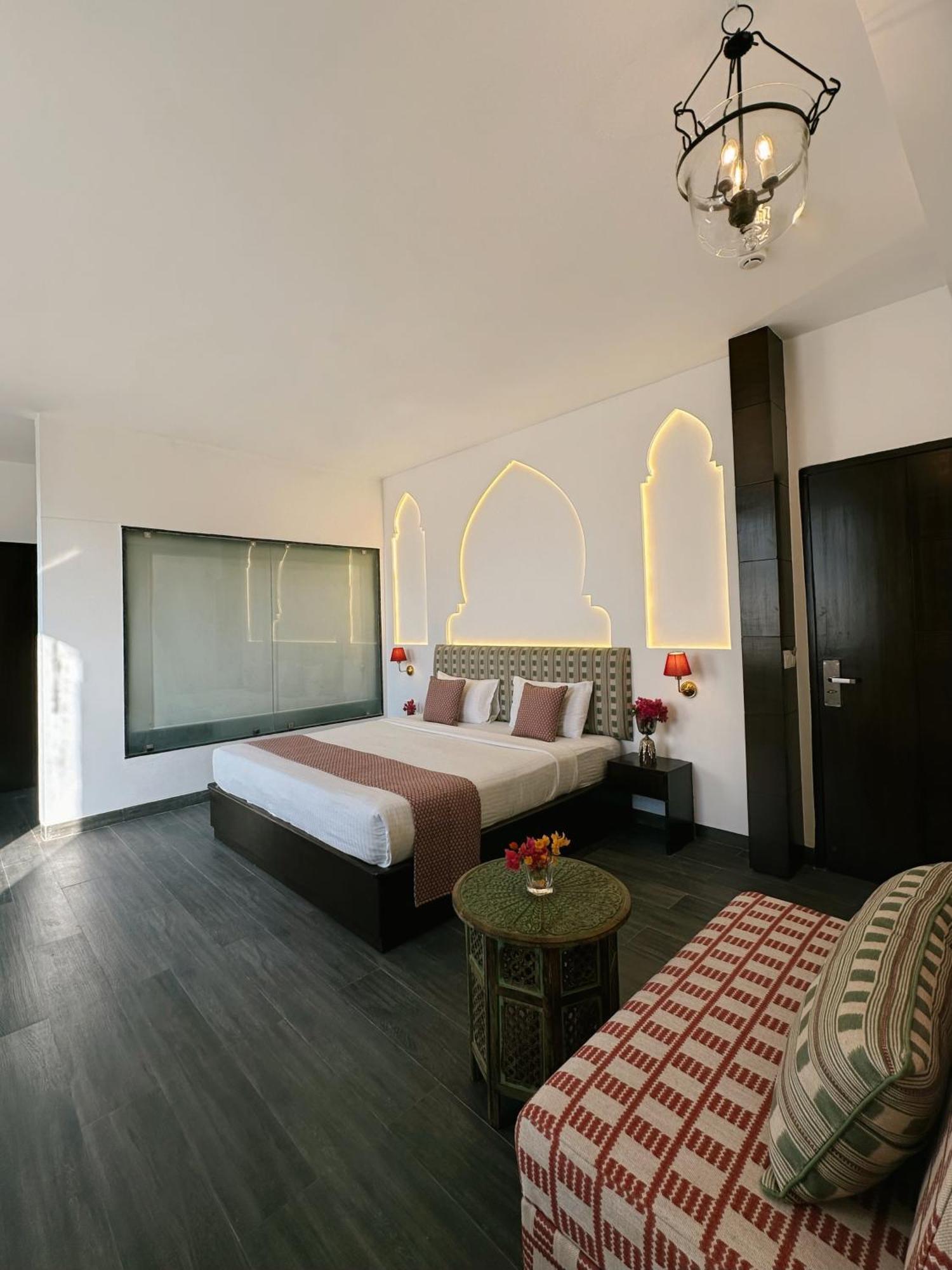 Hotel Atulyaa Taj Agra  Exteriör bild