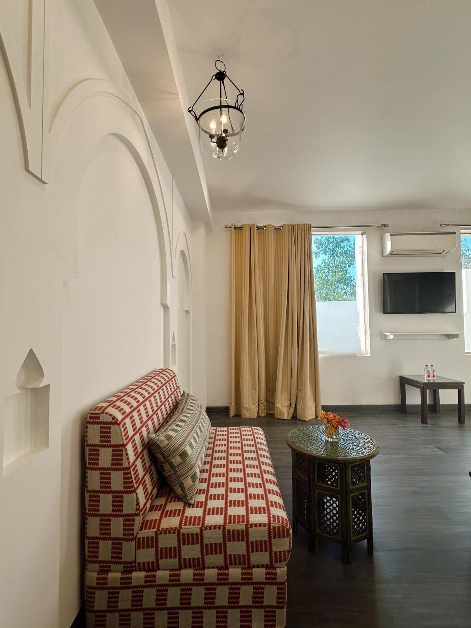 Hotel Atulyaa Taj Agra  Exteriör bild